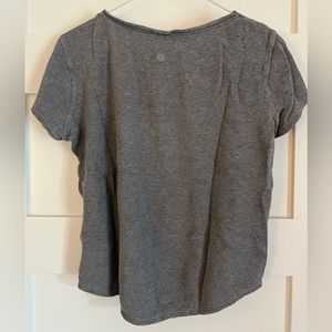 Like new Lululemon, size 4, gray waffle texture t shirt